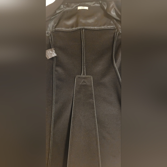 Prada Luxurious Virgin wool coat - Picture 8 of 9